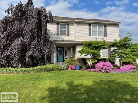 51817 Rivard, New Baltimore, MI 48047