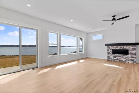 8076 Clarks Cv, Addison, MI 49220 photo 12