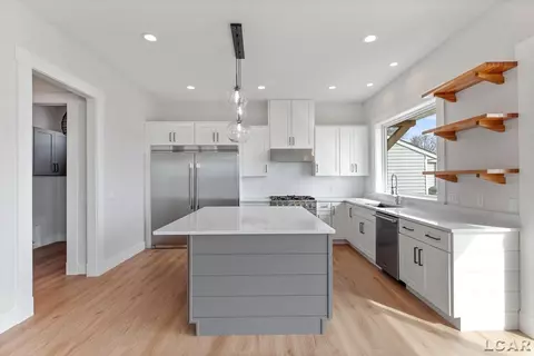 8076 Clarks Cv, Addison, MI 49220 photo 2