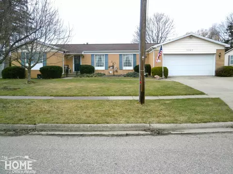 1327 Summit, Owosso, MI 48867