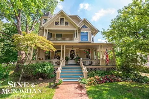 1426 St Clair Riv, Algonac, MI 48001