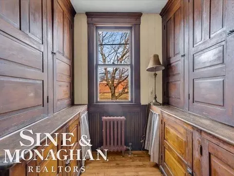 Entry Way - 1426 St Clair Riv, Algonac, MI 48001 photo 5 of 11