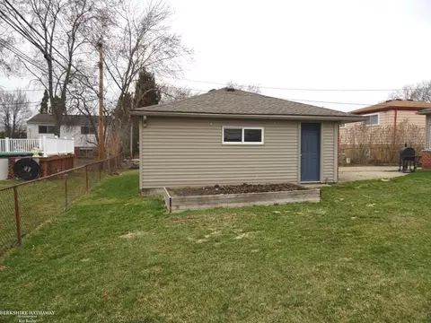 31807 Eiffel, Warren, MI 48088 photo 30