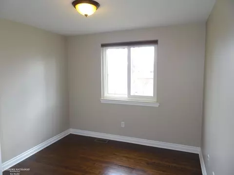 31807 Eiffel, Warren, MI 48088 photo 13