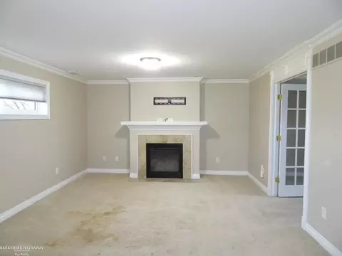31807 Eiffel, Warren, MI 48088 photo 16