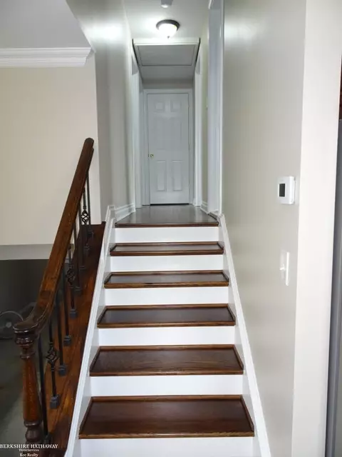 31807 Eiffel, Warren, MI 48088 photo 7