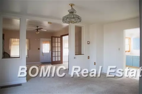Living - 206 Prospect, Vassar, MI 48768 photo 1 of 5