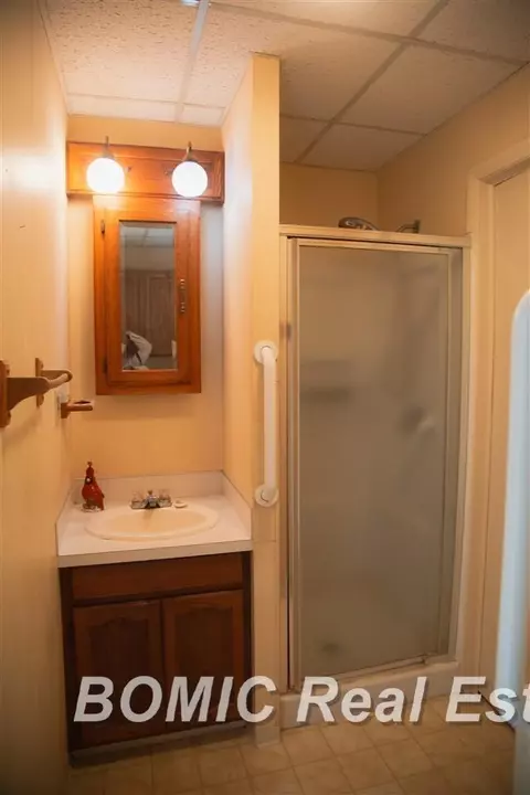 Bath - 206 Prospect, Vassar, MI 48768 photo 1 of 2