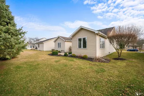 Exterior - 2172 Delaware, Temperance, MI 48182 photo 5 of 10
