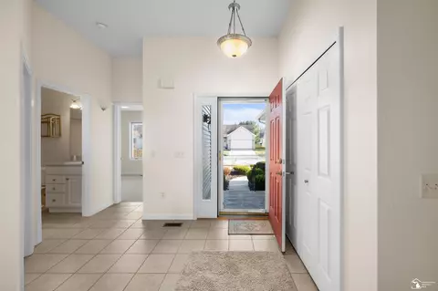 Entry Way - 2172 Delaware, Temperance, MI 48182 photo 1 of 2