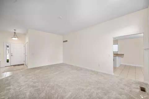 Living - 2172 Delaware, Temperance, MI 48182 photo 3 of 4