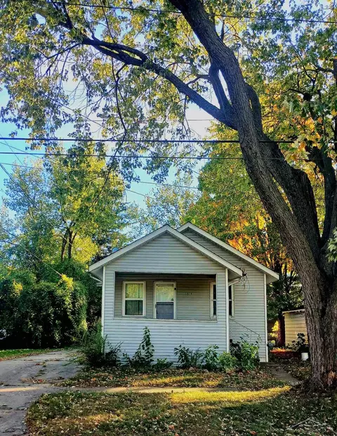 1315 Cronk, Saginaw, MI 48602