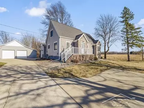 5860 N N Ctr, Saginaw, MI 48604