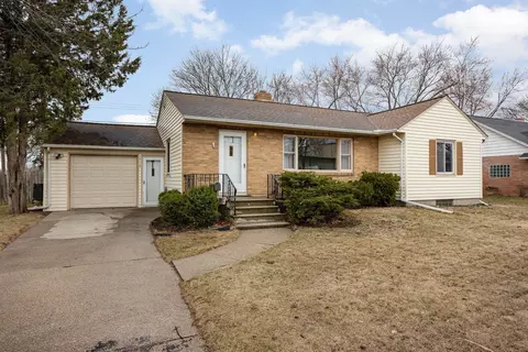 1710 S Kiesel, Bay City, MI 48706