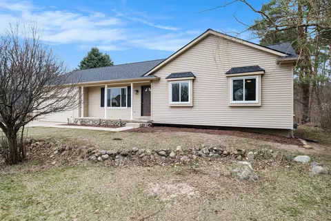 8352 Rustic, Linden, MI 48451 photo 4