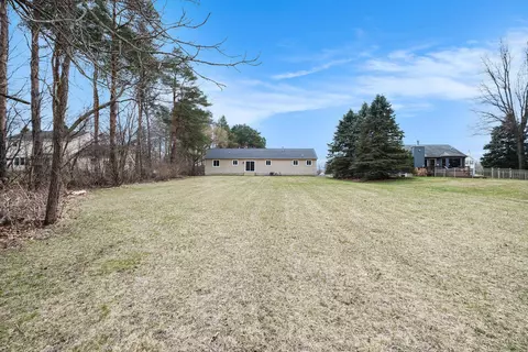 8352 Rustic, Linden, MI 48451 photo 25