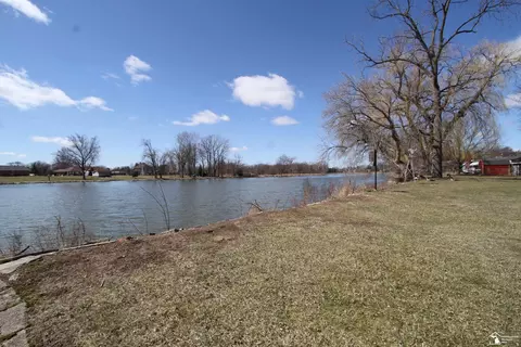 View/Area - 1845 N Custer, Monroe, MI 48162 photo 2 of 3