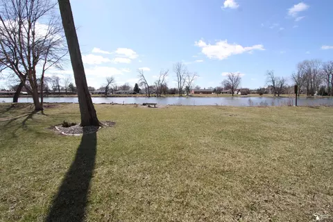 Exterior - 1845 N Custer, Monroe, MI 48162 photo 3 of 4
