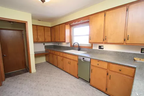 Kitchen - 1845 N Custer, Monroe, MI 48162 photo 2 of 3