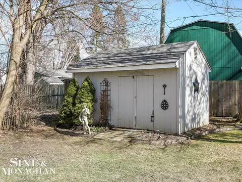 350 Colonial, Algonac, MI 48001 photo 27