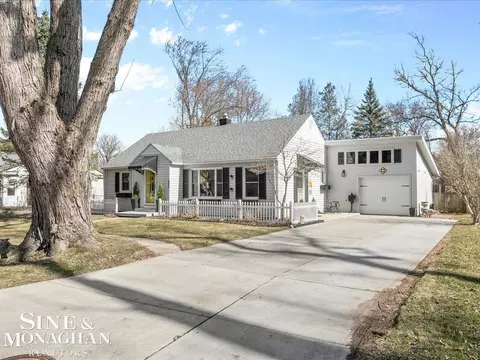 350 Colonial, Algonac, MI 48001 photo 2