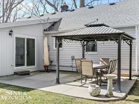 350 Colonial, Algonac, MI 48001 photo 25