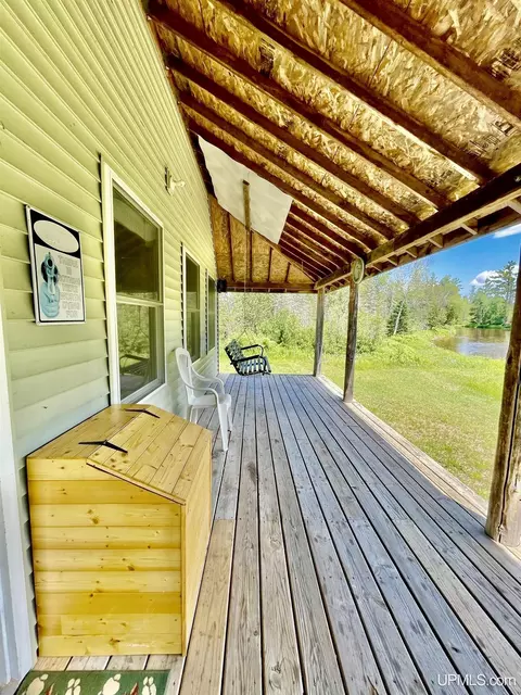 412 Cedardale 28th Rd, Cornell, MI 49818 photo 4