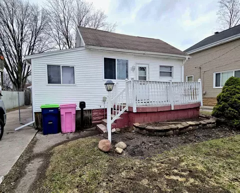 305 S Dean, Bay City, MI 48706