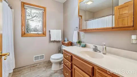 5175 18th, Escanaba, MI 49829 photo 18