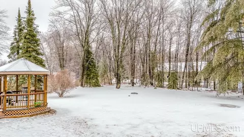 5175 18th, Escanaba, MI 49829 photo 6
