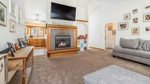 5175 18th, Escanaba, MI 49829 photo 8