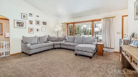 5175 18th, Escanaba, MI 49829 photo 9
