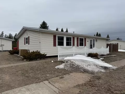 118 Caribou, Gwinn, MI 49841