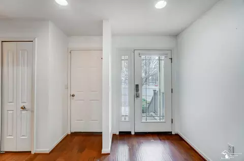 Entry Way - 3126 Charme Hbr, Monroe, MI 48162 photo 1 of 5