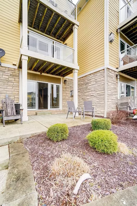 Exterior - 3126 Charme Hbr, Monroe, MI 48162 photo 8 of 8