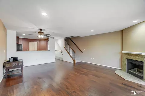 Living - 3126 Charme Hbr, Monroe, MI 48162 photo 3 of 11