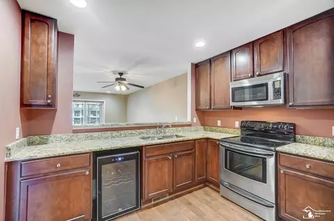 Kitchen - 3126 Charme Hbr, Monroe, MI 48162 photo 2 of 5