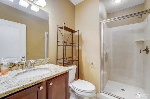 Bath - 3126 Charme Hbr, Monroe, MI 48162 photo 10 of 13