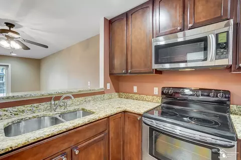 Kitchen - 3126 Charme Hbr, Monroe, MI 48162 photo 4 of 5