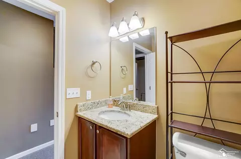 Bath - 3126 Charme Hbr, Monroe, MI 48162 photo 11 of 13