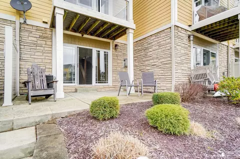 Exterior - 3126 Charme Hbr, Monroe, MI 48162 photo 7 of 8