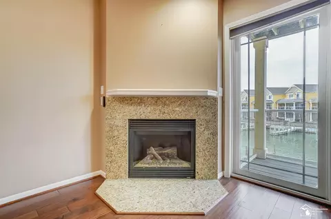 Living - 3126 Charme Hbr, Monroe, MI 48162 photo 5 of 11