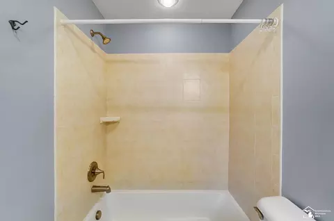Bath - 3126 Charme Hbr, Monroe, MI 48162 photo 8 of 13