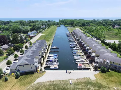 View/Area - 3126 Charme Hbr, Monroe, MI 48162 photo 7 of 10