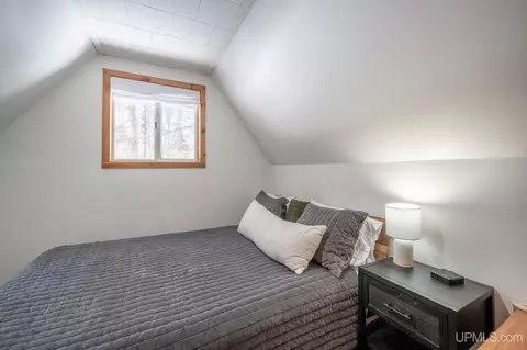 Bedroom - 1320 S Helen Lk, Ishpeming, MI 49849 photo 2 of 7