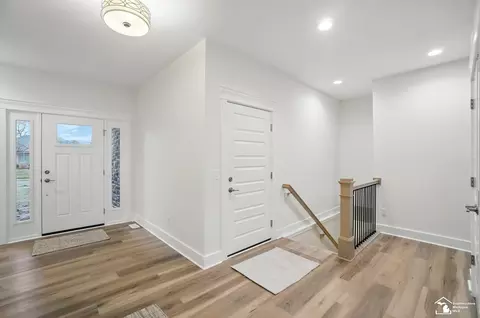 Entry Way - 300 Central Park Blvd, Monroe, MI 48162 photo 3 of 8
