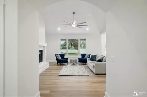 Entry Way - 300 Central Park Blvd, Monroe, MI 48162 photo 6 of 8