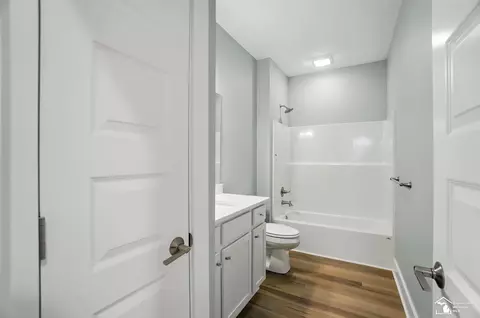 Entry Way - 300 Central Park Blvd, Monroe, MI 48162 photo 7 of 8
