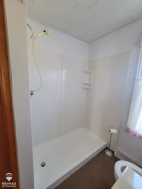 Bath - 6181 E Wilkinson, Corunna, MI 48817 photo 1 of 1