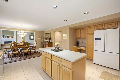 Kitchen - 45819 Winthrop, Macomb, MI 48044 photo 3 of 5